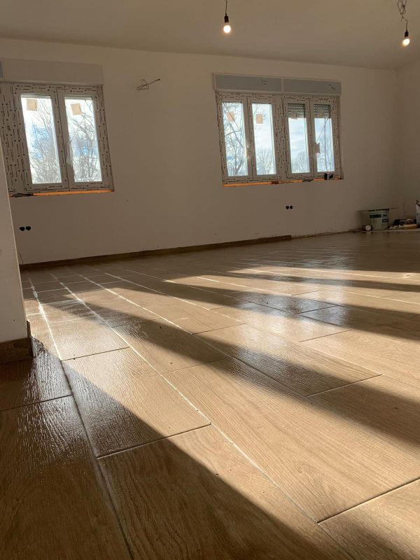 Podne Pločice, Cijela Kuća, Ivanić Grad